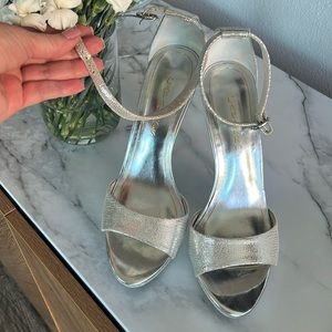 Ready for Parties! Caparros' Silver Platforms